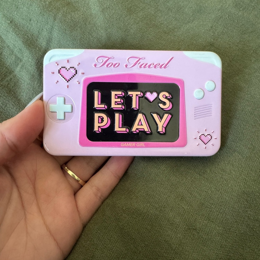 Too Faced Eye Shadow Palette